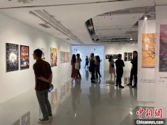 ​展现电影海报中的美学力量 132件优秀电影海报在沪集中展出